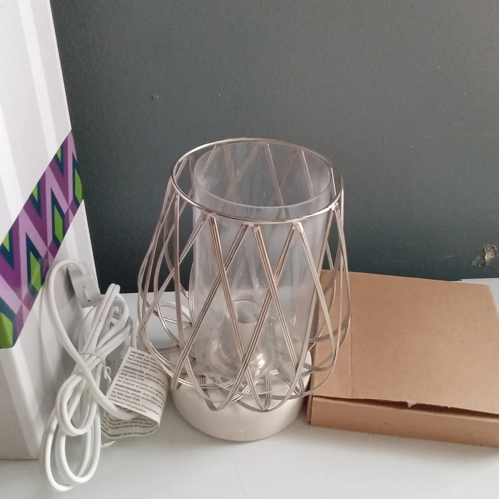 Scentsy Diamond Weave Silver Warmer Home Fragrance Electric‎ Wax Melter